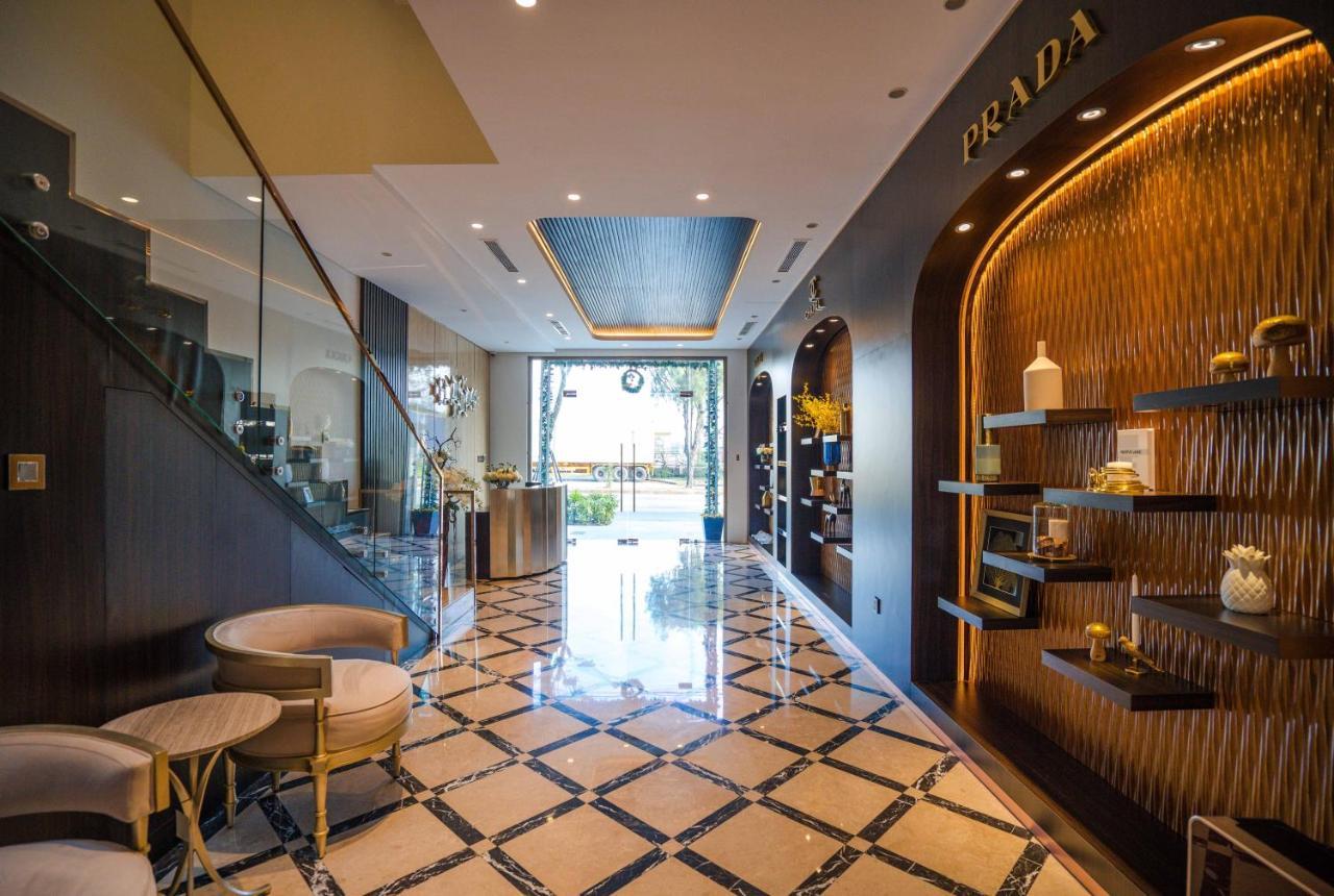Villa Regal Lakeside Private Da Nang